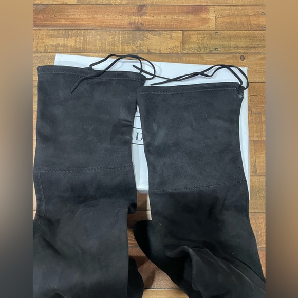 Steve Madden Gorgeous Black Suede Boot - Picture 4 of 6